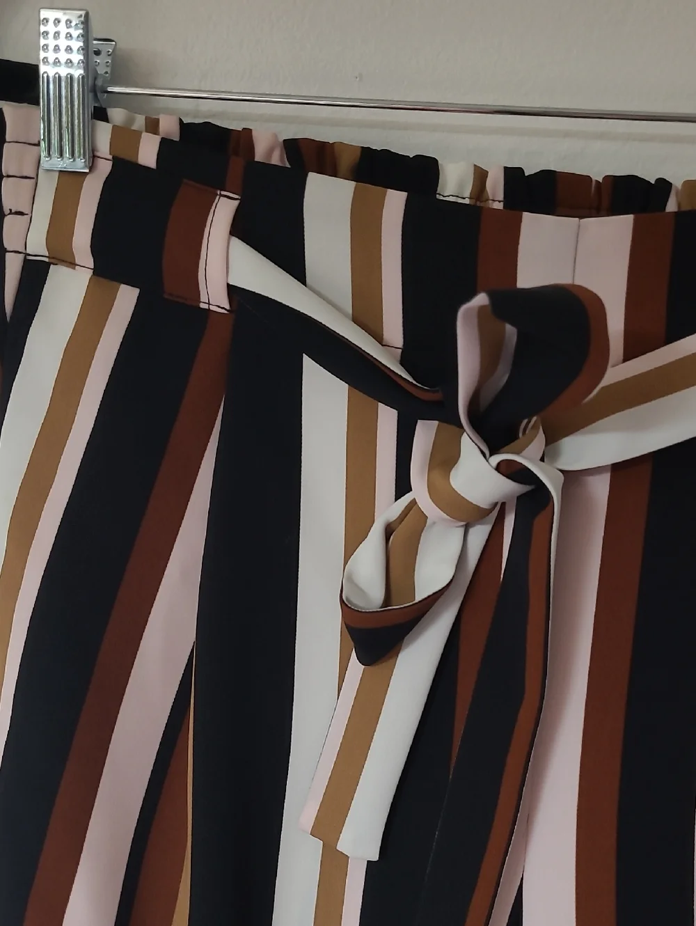 Striped Wide Leg Pant - Picture 3 of 8